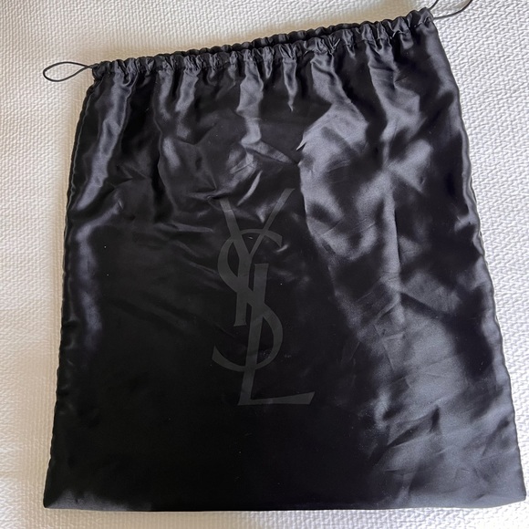 Yves Saint Laurent — Vintage Rive Gauche Capri Leather Bag - Picture 8 of 10